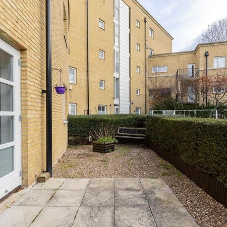 The Canada Water Apartments London Exterior foto